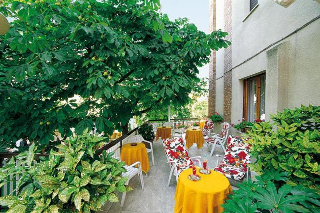 Hotel Risorgimento Chianciano Terme Bagian luar foto